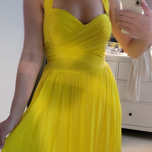 BEBE yellow dress Size Small - Picture 7 of 13